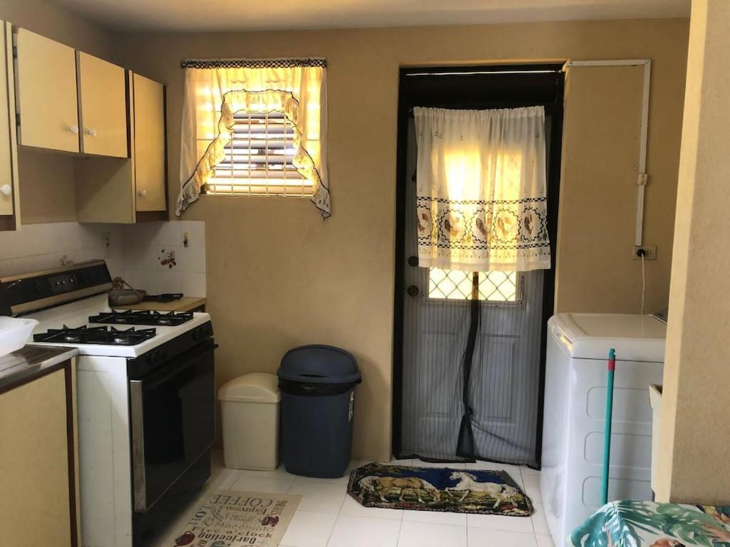 Donamae 2 Story Barbados House Villa Bridgetown Kültér fotó